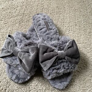 Pretty You London slide slippers